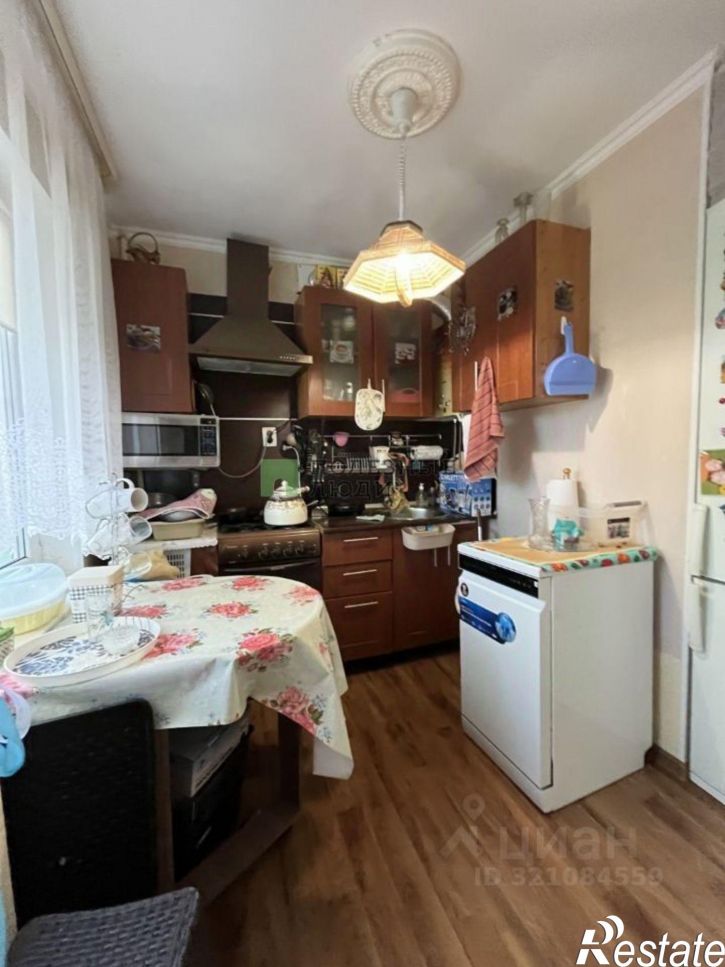 3-комн квартира улица Безжонова, 92,  д. 92