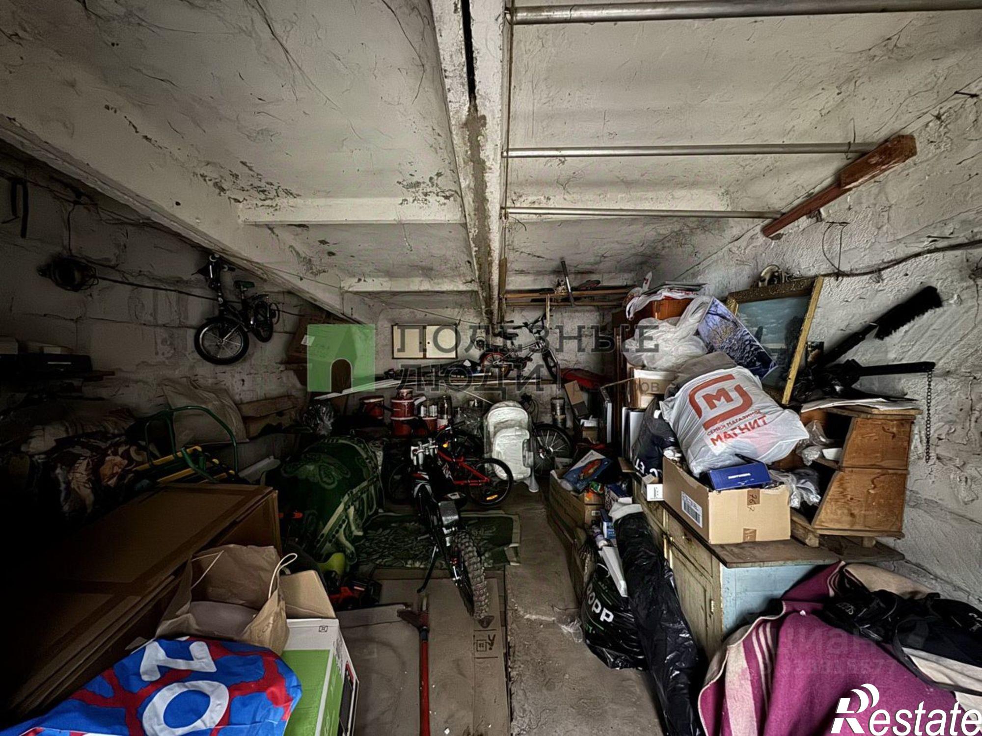 Купить гараж, место в паркинге за 600 000 рублей на ул Капитанская, 32