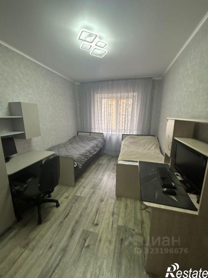 2-комн квартира улица Безжонова, 82 к1,  д. 82 к1