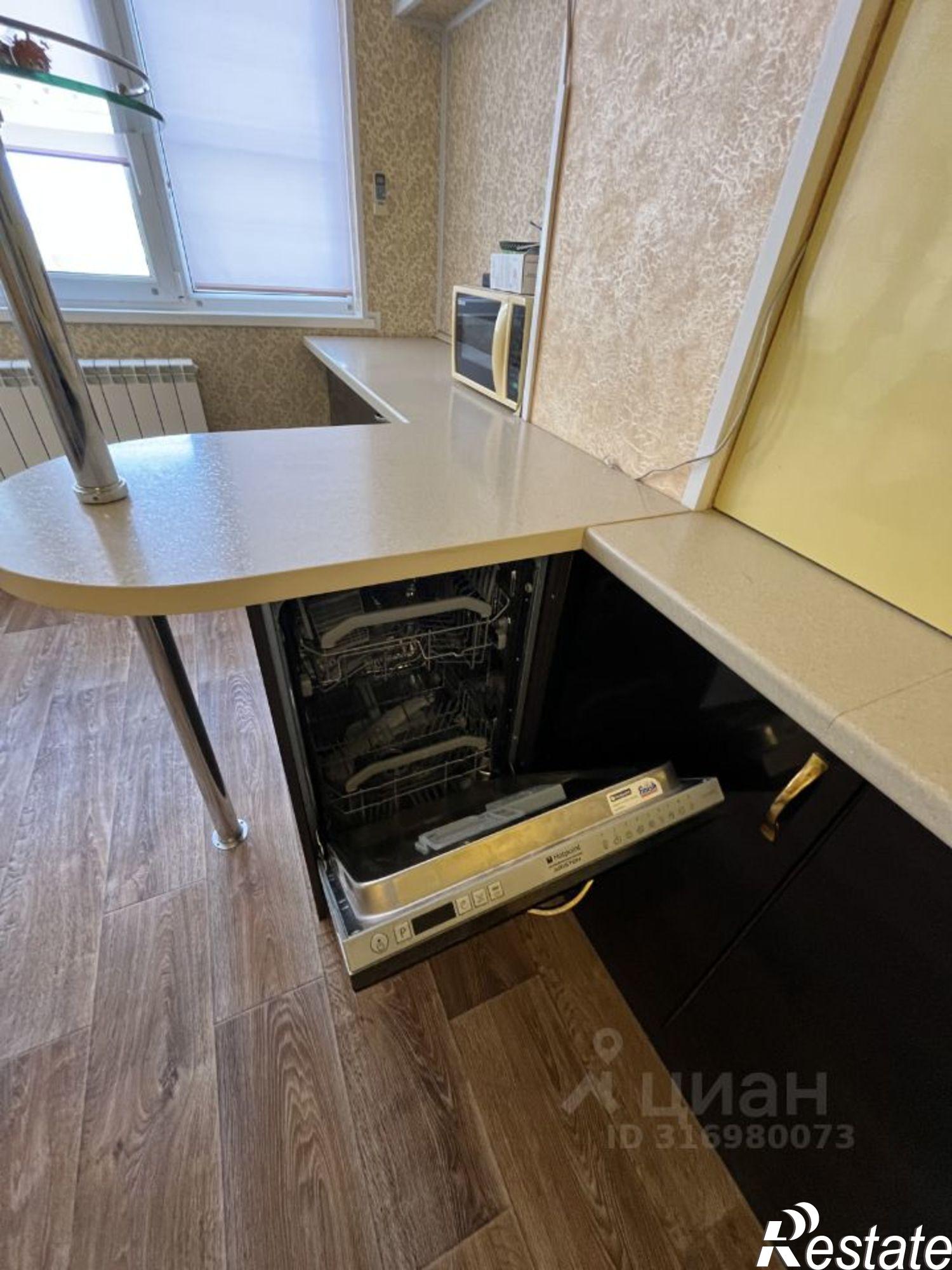 Сдать квартиру за 30 000 рублей на Минусинская улица, 14 к2