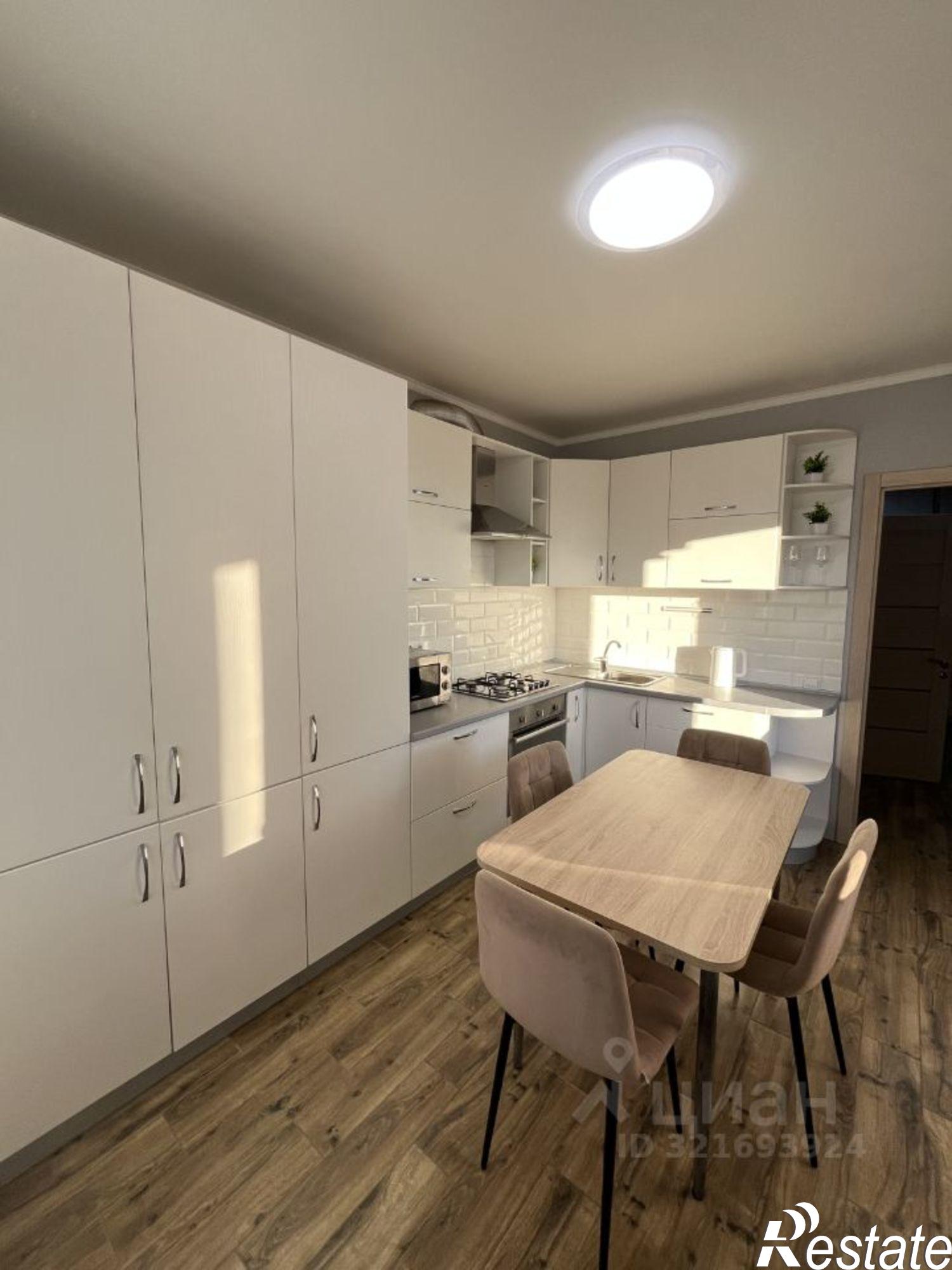 Сдать квартиру за 35 000 рублей на улица Менжинского, 3