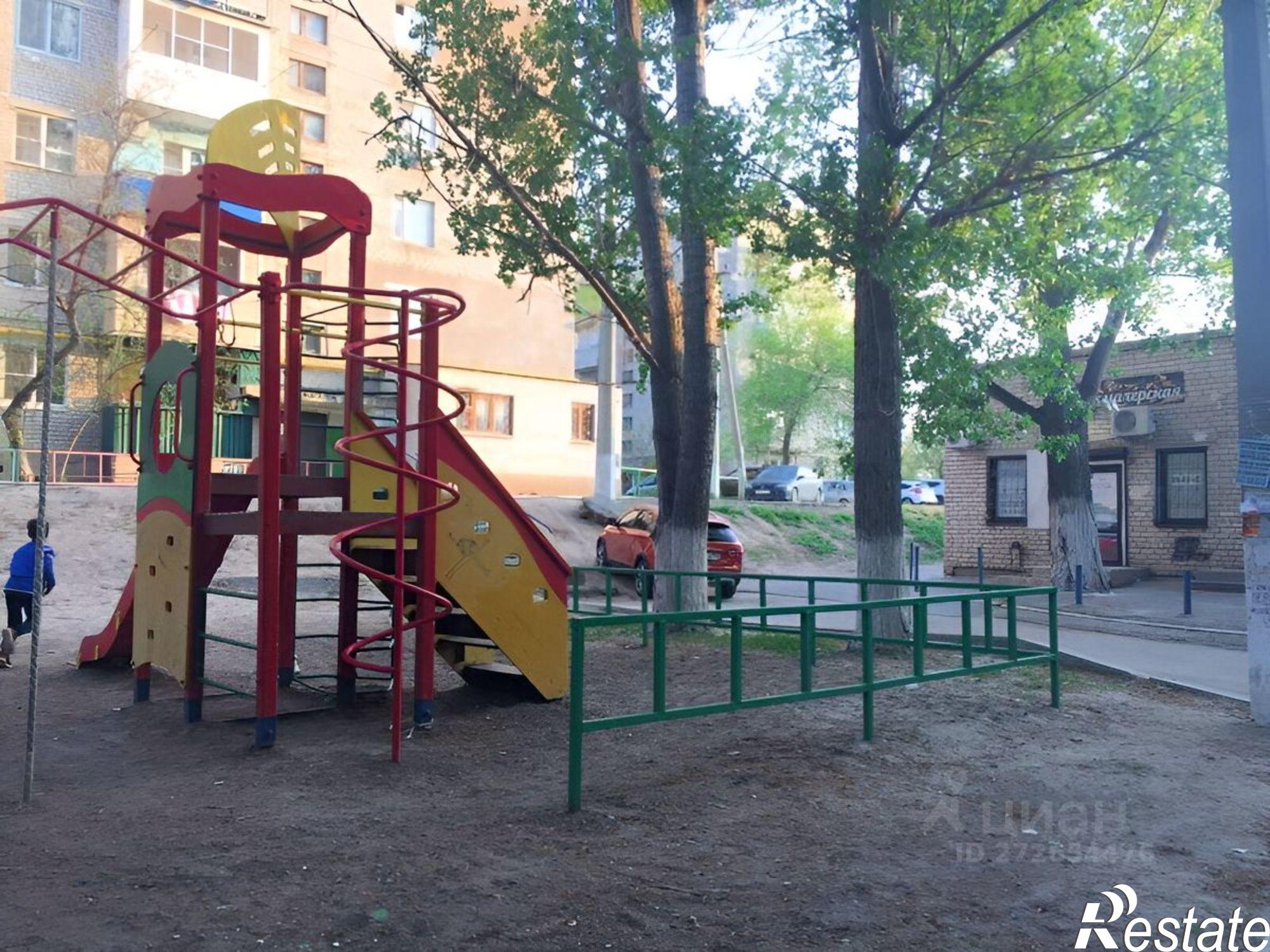 Купить комнату за 750 000 рублей на улица Сун-Ят-Сена, 64Б