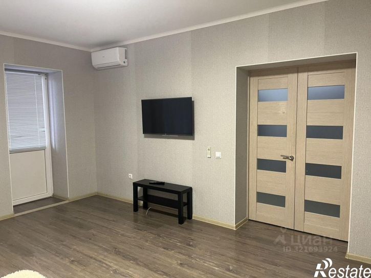 1-комн квартира улица Менжинского, 3,  д. 3