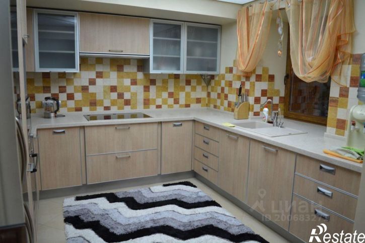 3-комн квартира проспект Губернатора Анатолия Гужвина, 3,  д. 3