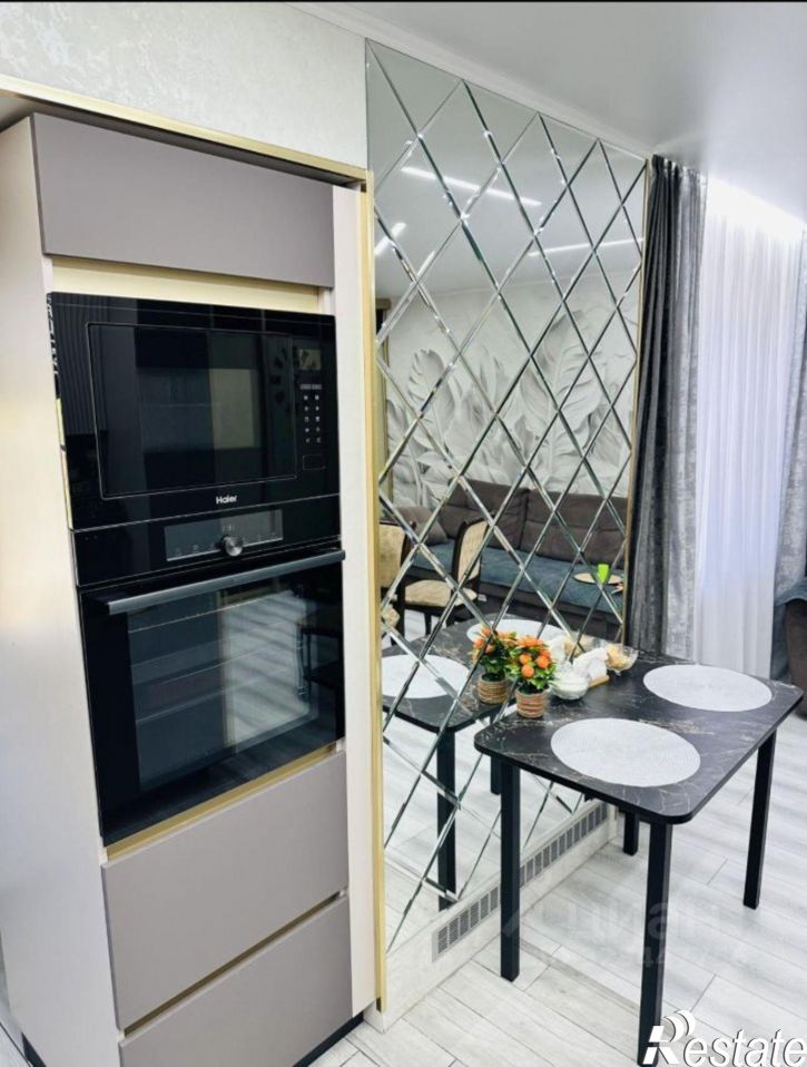 2-комн квартира Астрахань, улица Безжонова, 2