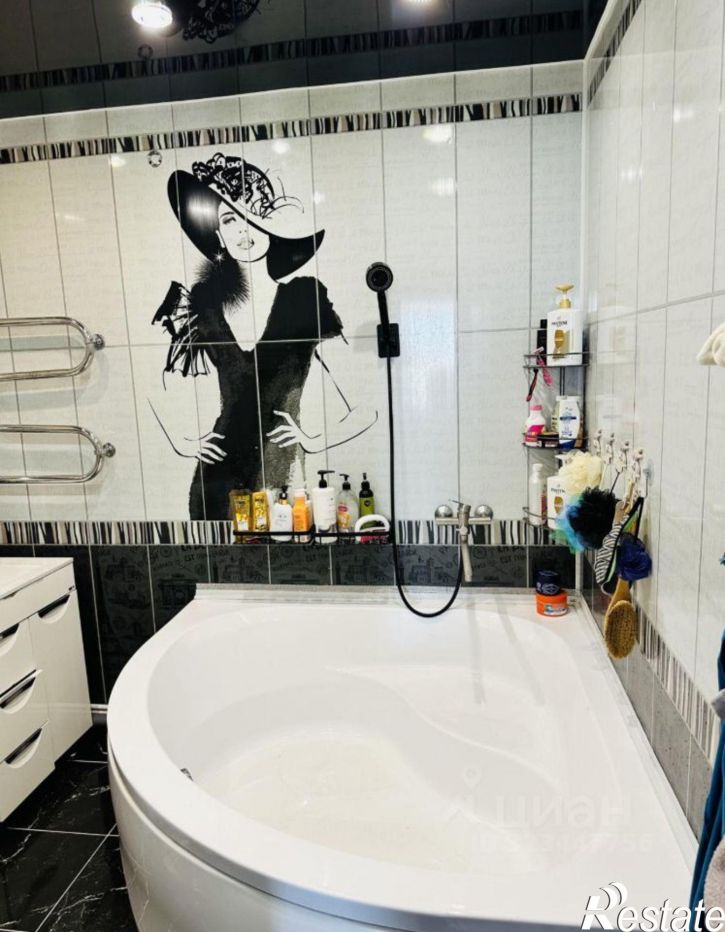 2-комн квартира Астрахань, улица Безжонова, 2