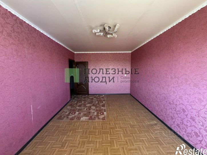 3-комн квартира Астрахань г., Кировский