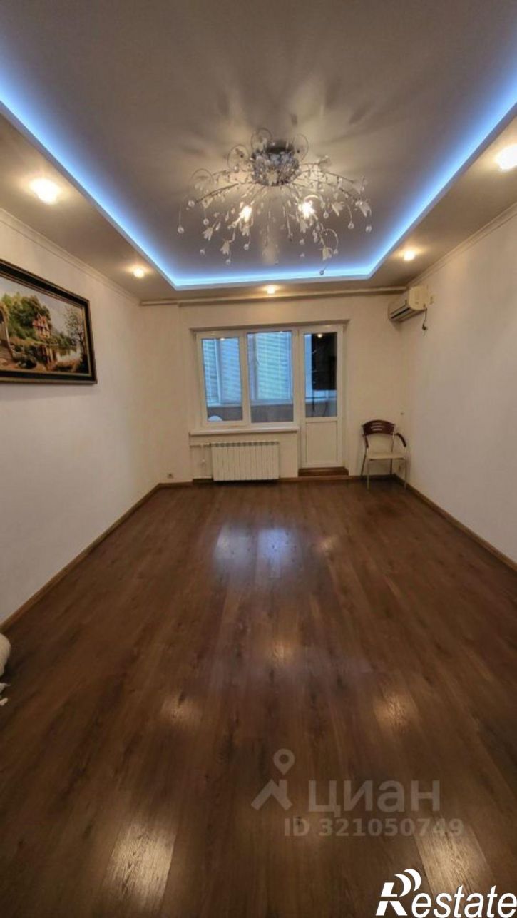 3-комн квартира улица Куликова, 83 к1,  д. 83 к1