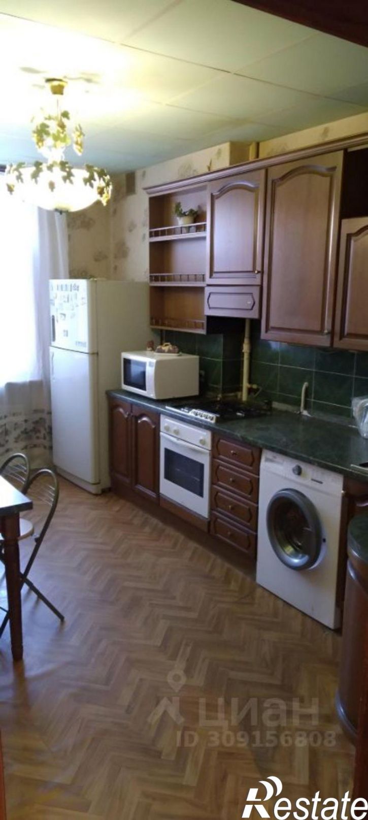 3-комн квартира улица Михаила Аладьина, 8,  д. 8