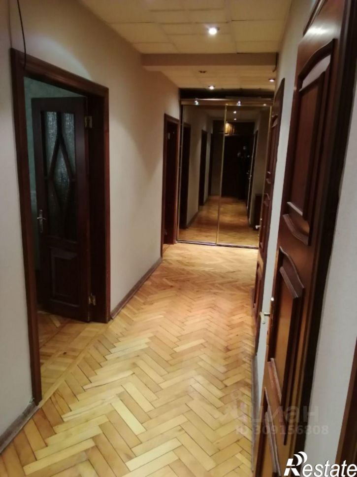 3-комн квартира улица Михаила Аладьина, 8,  д. 8