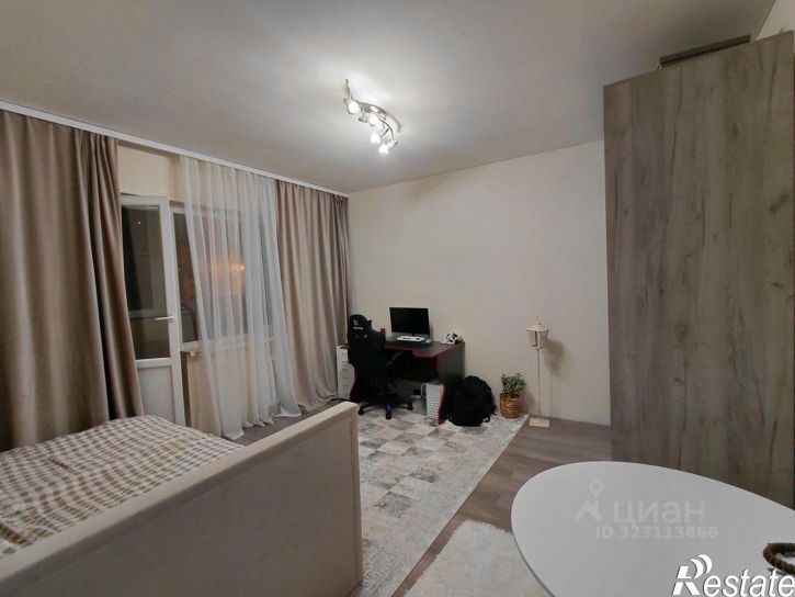 3-комн квартира улица Валерии Барсовой, 15 к1,  д. 15 к1