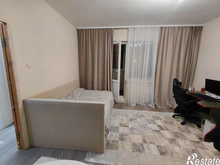 3-комн квартира улица Валерии Барсовой, 15 к1,  д. 15 к1