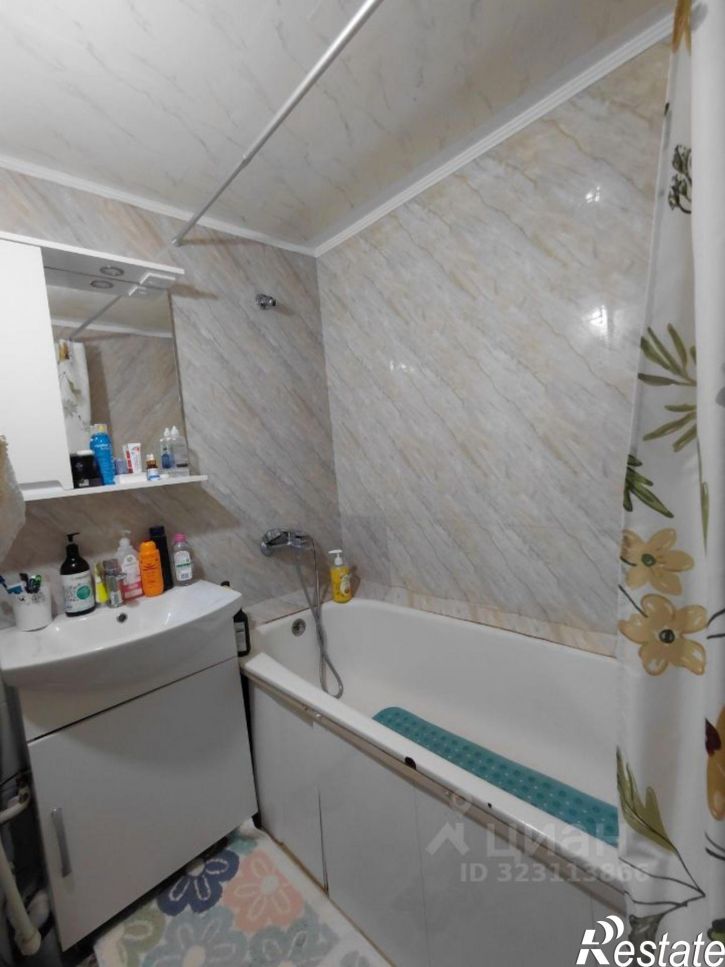 3-комн квартира улица Валерии Барсовой, 15 к1,  д. 15 к1