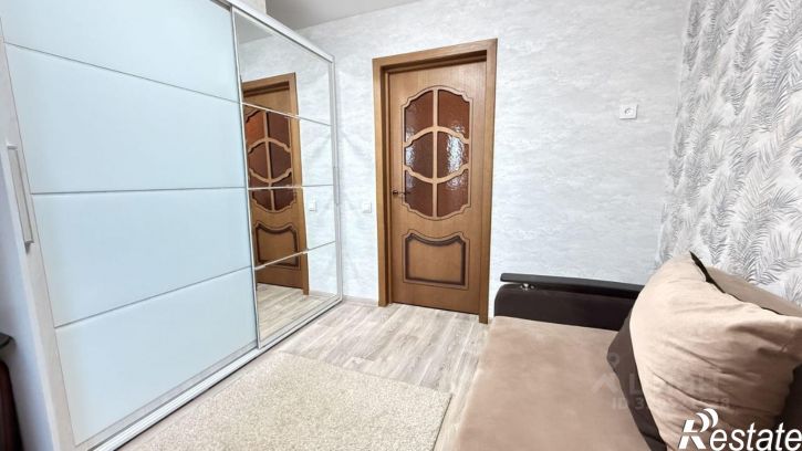 3-комн квартира улица 11-й Красной Армии, 8,  д. 8