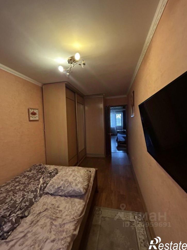 4-комн квартира Астрахань г., Ленинский