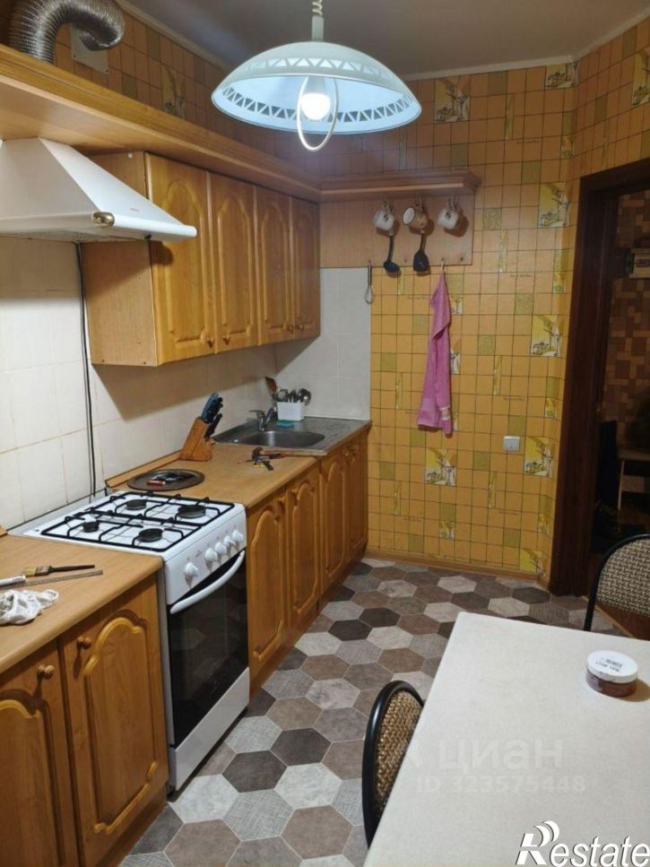2-комн квартира улица Космонавтов, 18 к3,  д. 18 к3