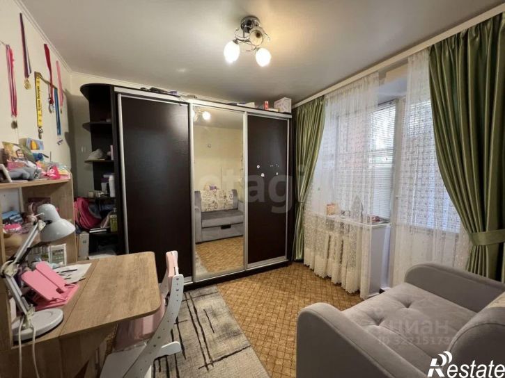 2-комн квартира улица Александрова, 17,  д. 17