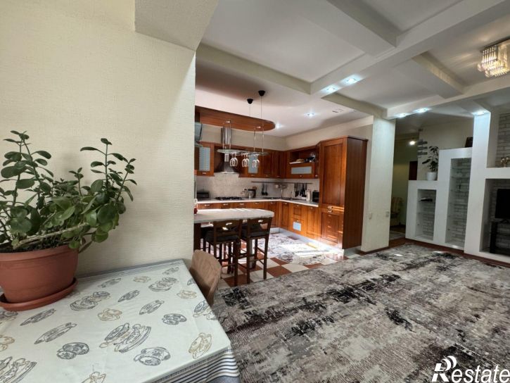 4-комн квартира улица Генерала Герасименко, 4 к1,  д. 4 к1