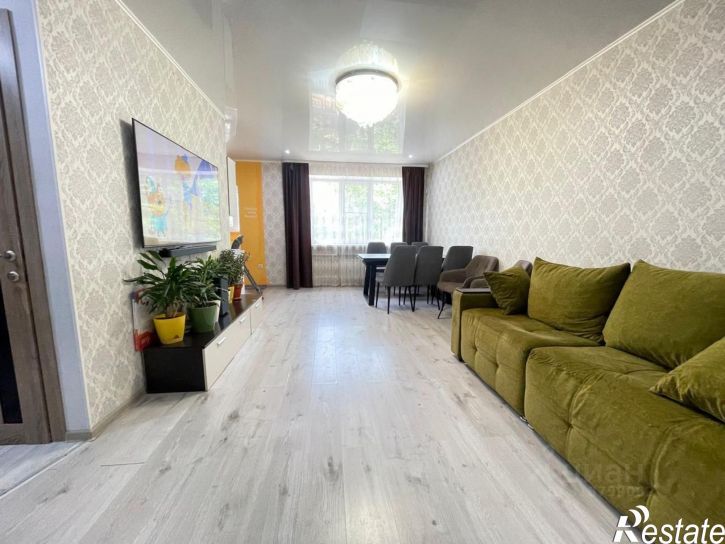 3-комн квартира улица Космонавта Комарова, 132,  д. 132