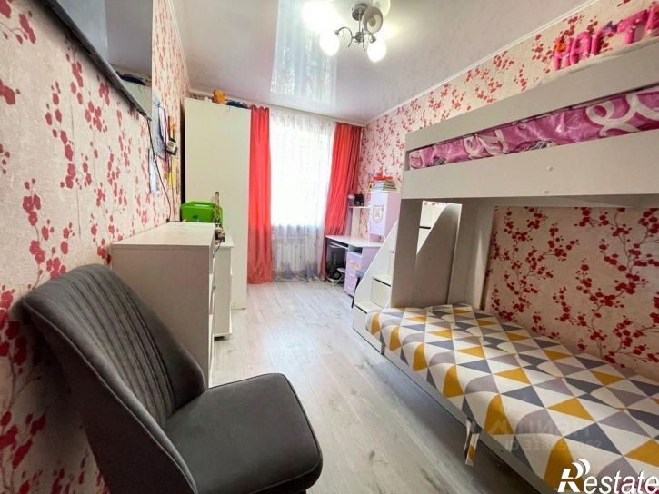 3-комн квартира улица Космонавта Комарова, 132,  д. 132