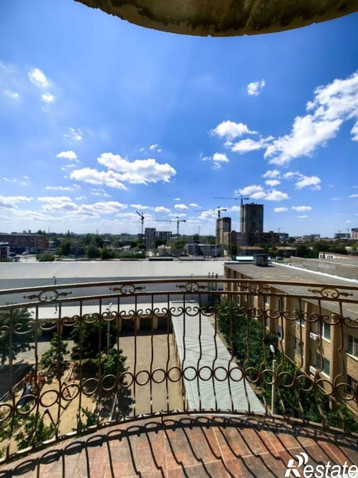 2-комн квартира улица Латышева, 7В,  д. 7В