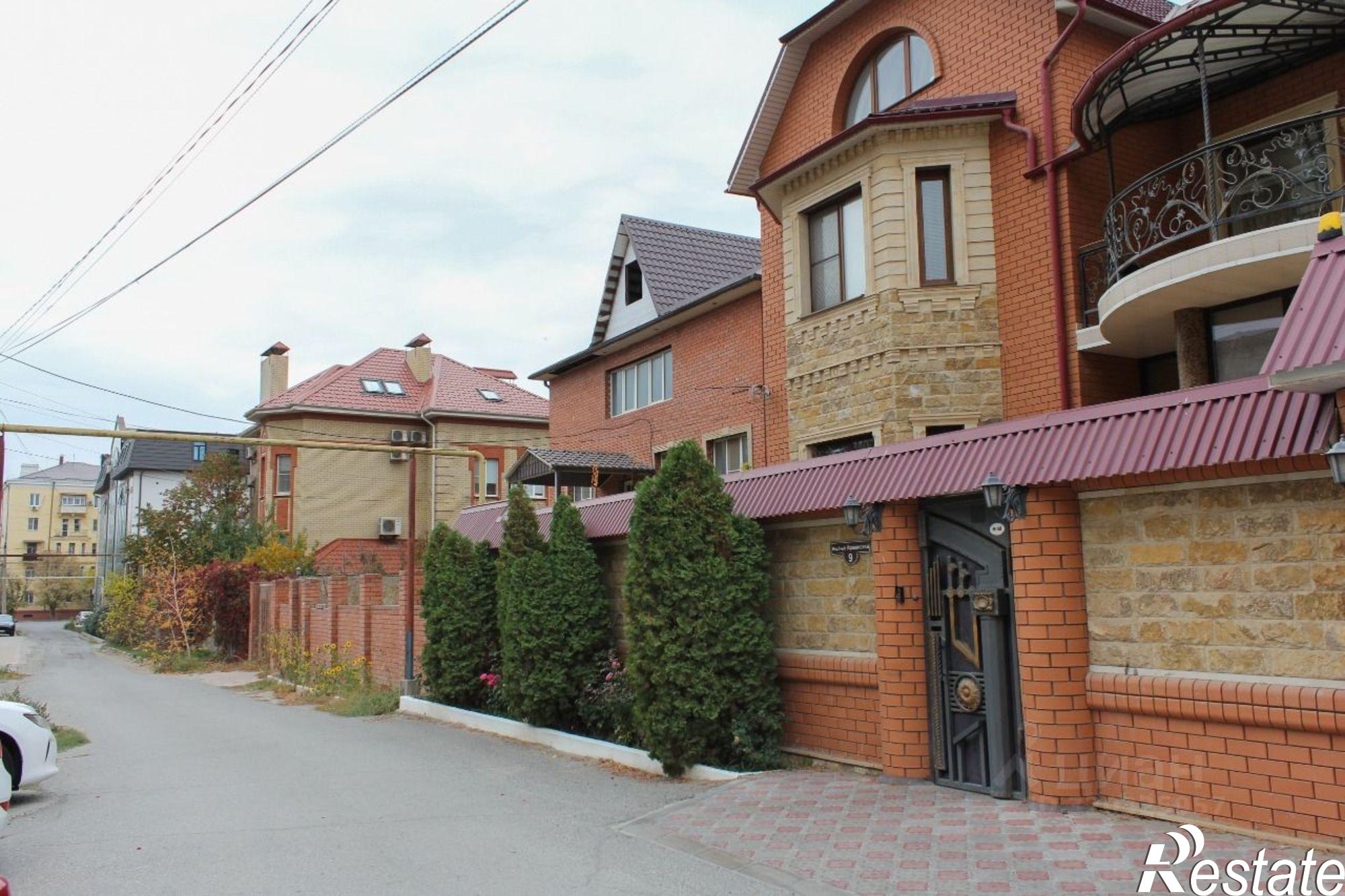 Купить дачу, дом, коттедж за 65 000 000 рублей на 1-й Аршанский переулок, 9