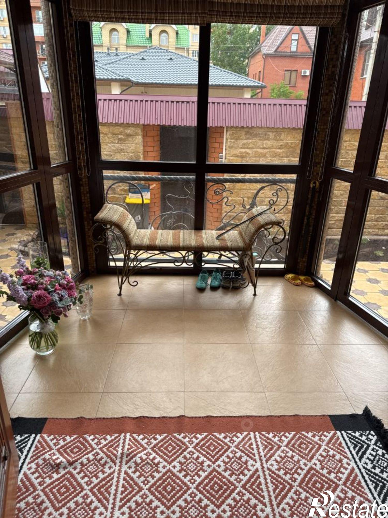 Купить дачу, дом, коттедж за 65 000 000 рублей на 1-й Аршанский переулок, 9