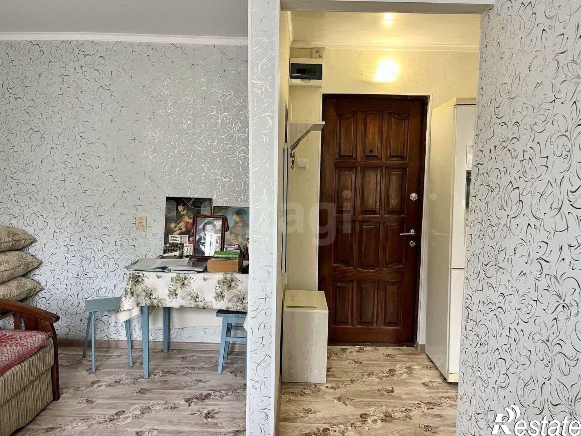 Купить квартиру за 2 000 000 рублей на набережная Казачьего Ерика, 147