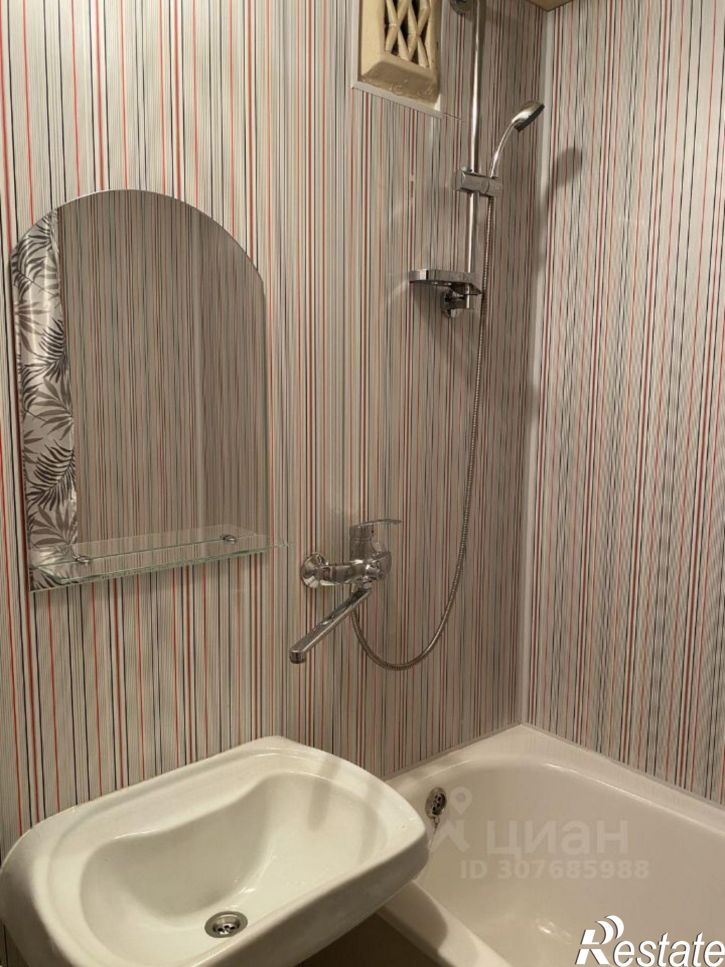 2-комн квартира улица Куликова, 38 к1,  д. 38 к1