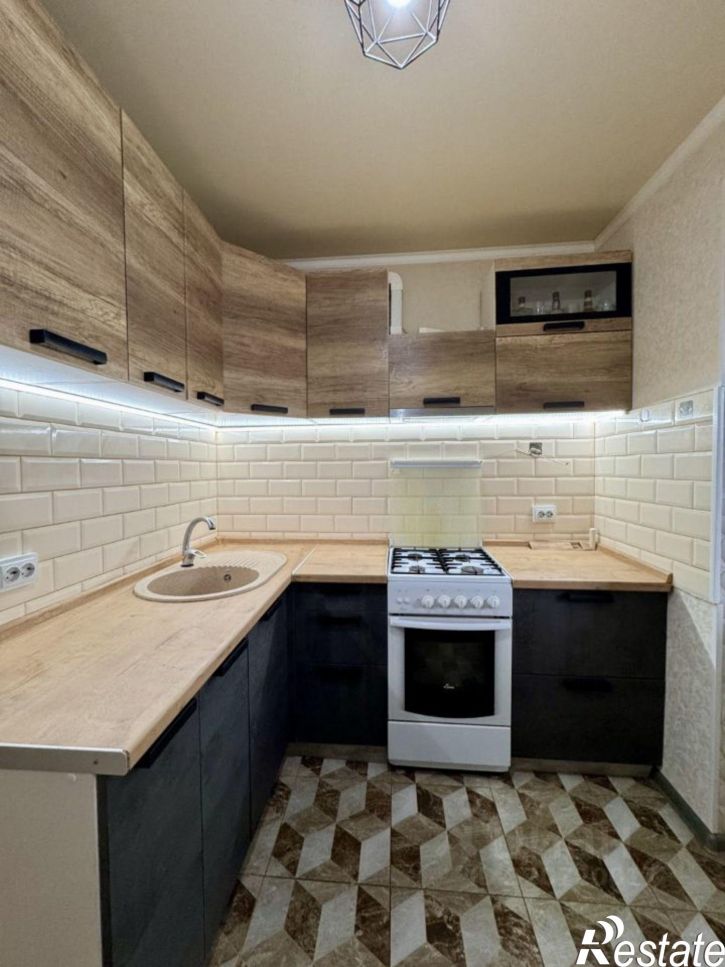 2-комн квартира улица Дзержинского, 56А,  д. 56А