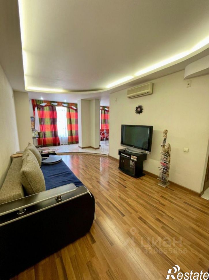 4-комн квартира улица Сун-Ят-Сена, 63,  д. 63