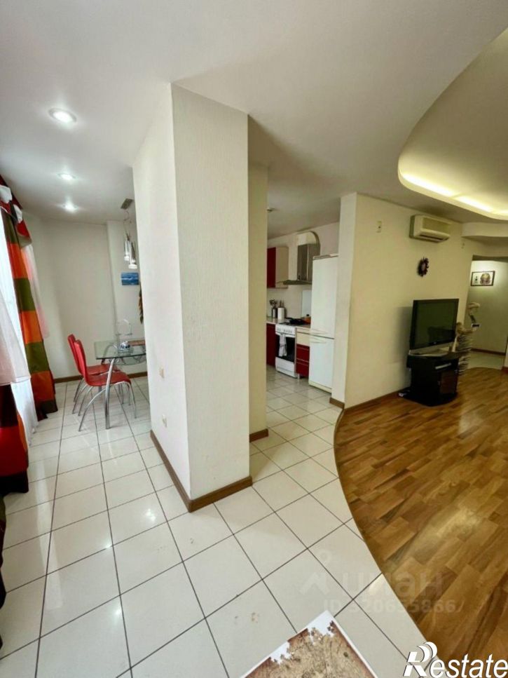 4-комн квартира улица Сун-Ят-Сена, 63,  д. 63