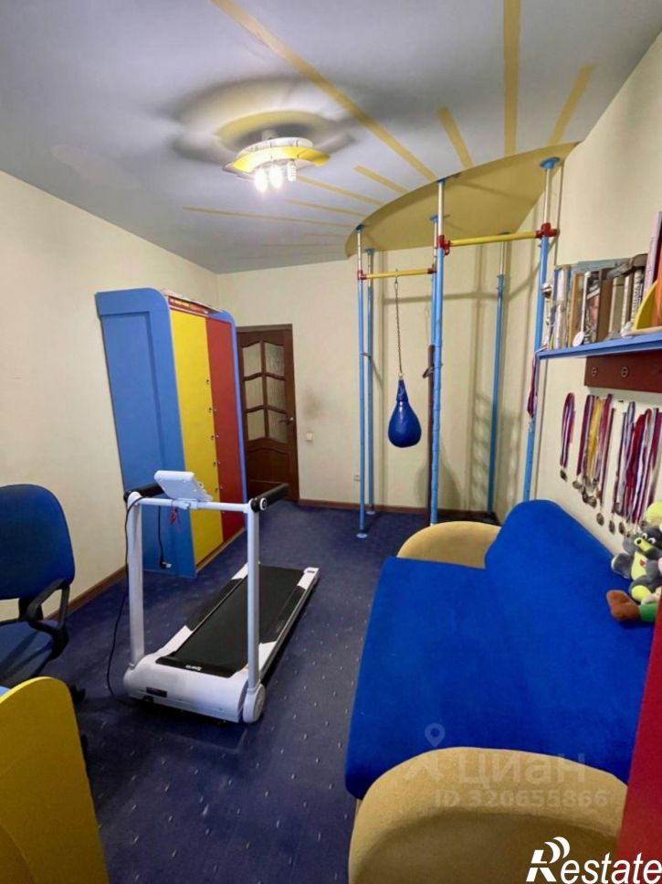 4-комн квартира улица Сун-Ят-Сена, 63,  д. 63