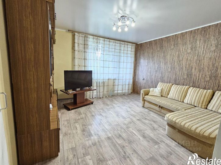 3-комн квартира улица Маркина, 104 к1,  д. 104 к1