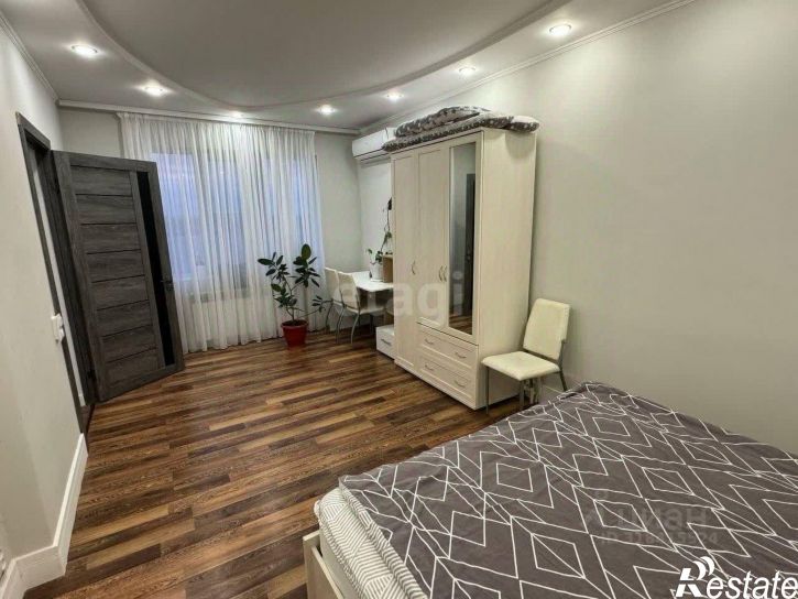 4-комн квартира улица Сен-Симона, 42 к5,  д. 42 к5