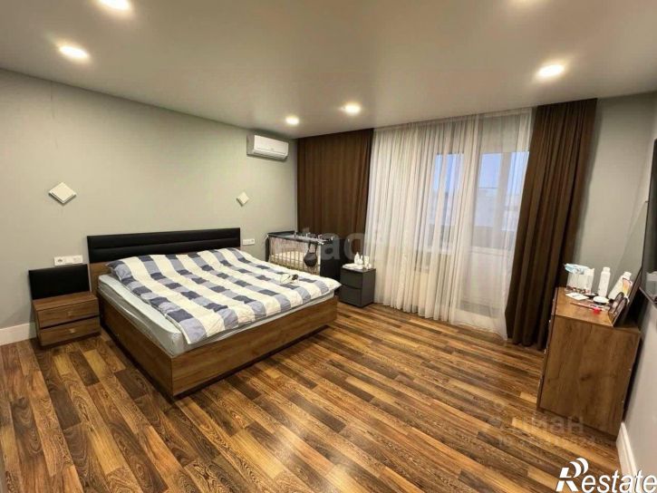 4-комн квартира улица Сен-Симона, 42 к5,  д. 42 к5