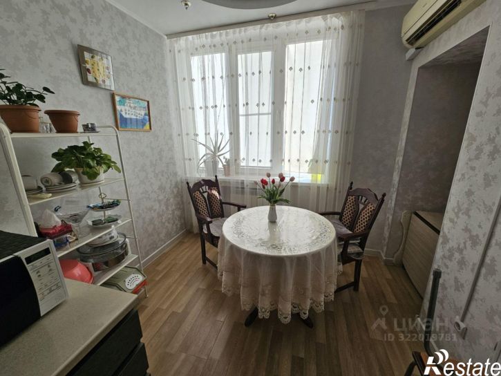 2-комн квартира Астрахань, улица Богдана Хмельницкого, 10к1