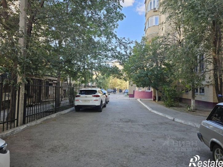 2-комн квартира Астрахань, улица Богдана Хмельницкого, 10к1