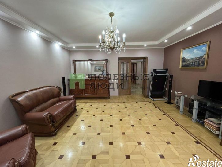 3-комн квартира улица Сен-Симона, 42 к1,  д. 42 к1