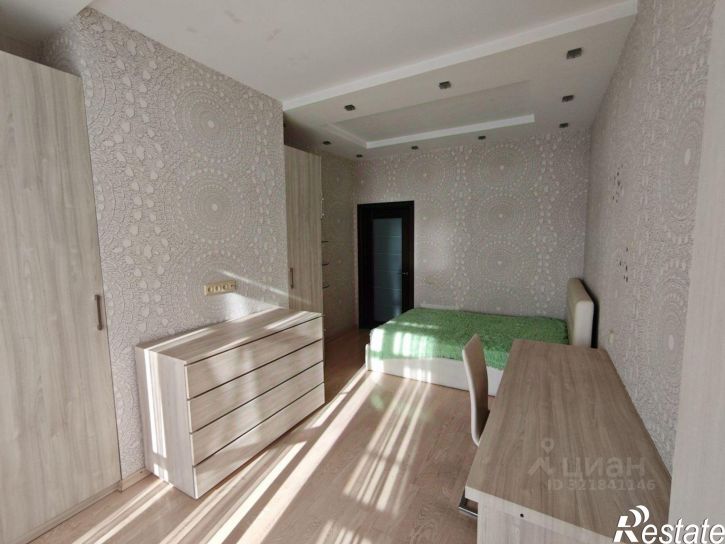 3-комн квартира Астрахань г., Кировский