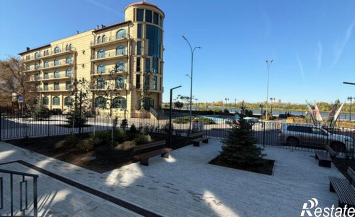 2-комн квартира Кремлёвская улица, 1,  д. 1