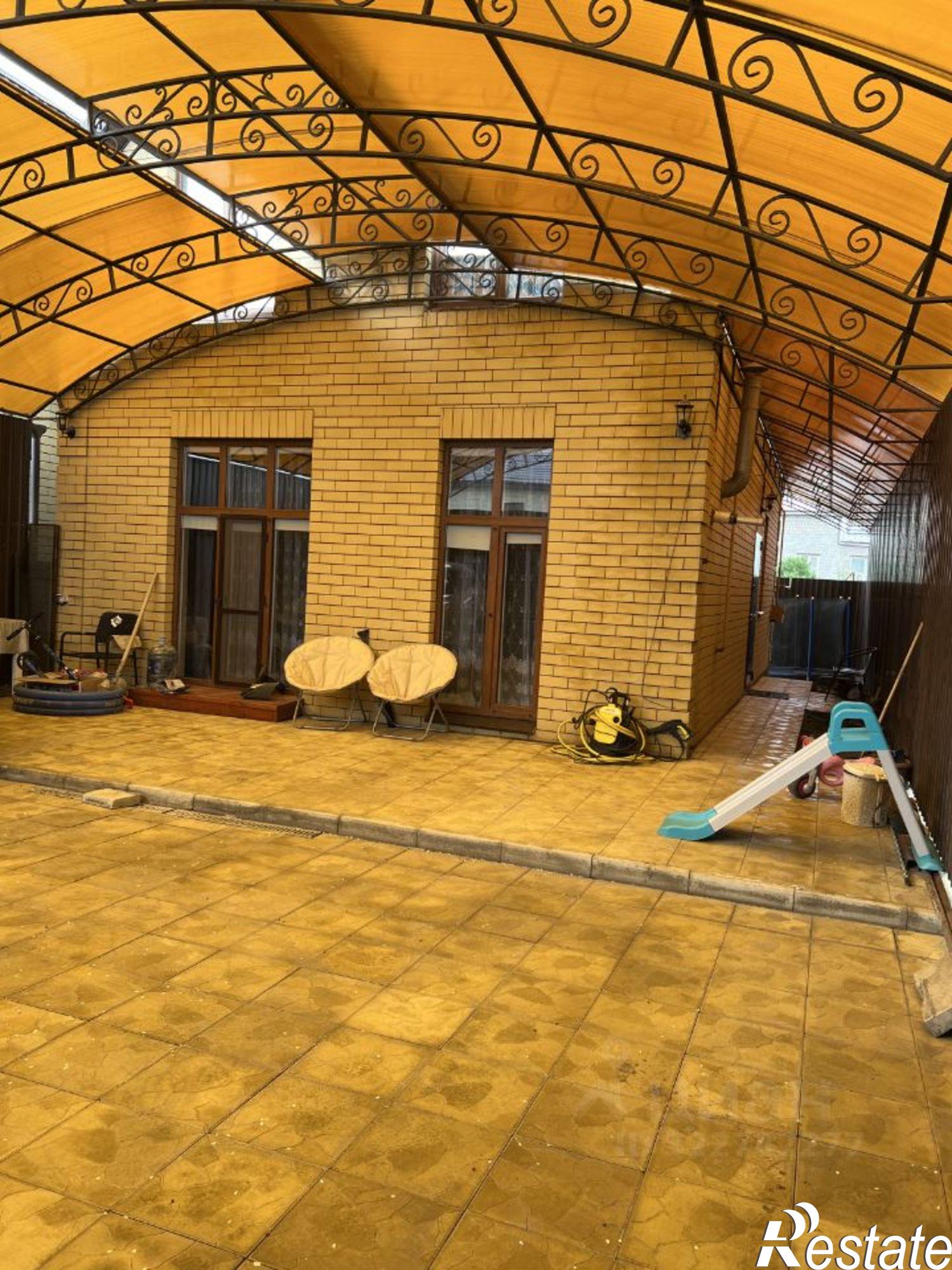 Купить дачу, дом, коттедж за 10 200 000 рублей на Аэропортовский проезд, 62