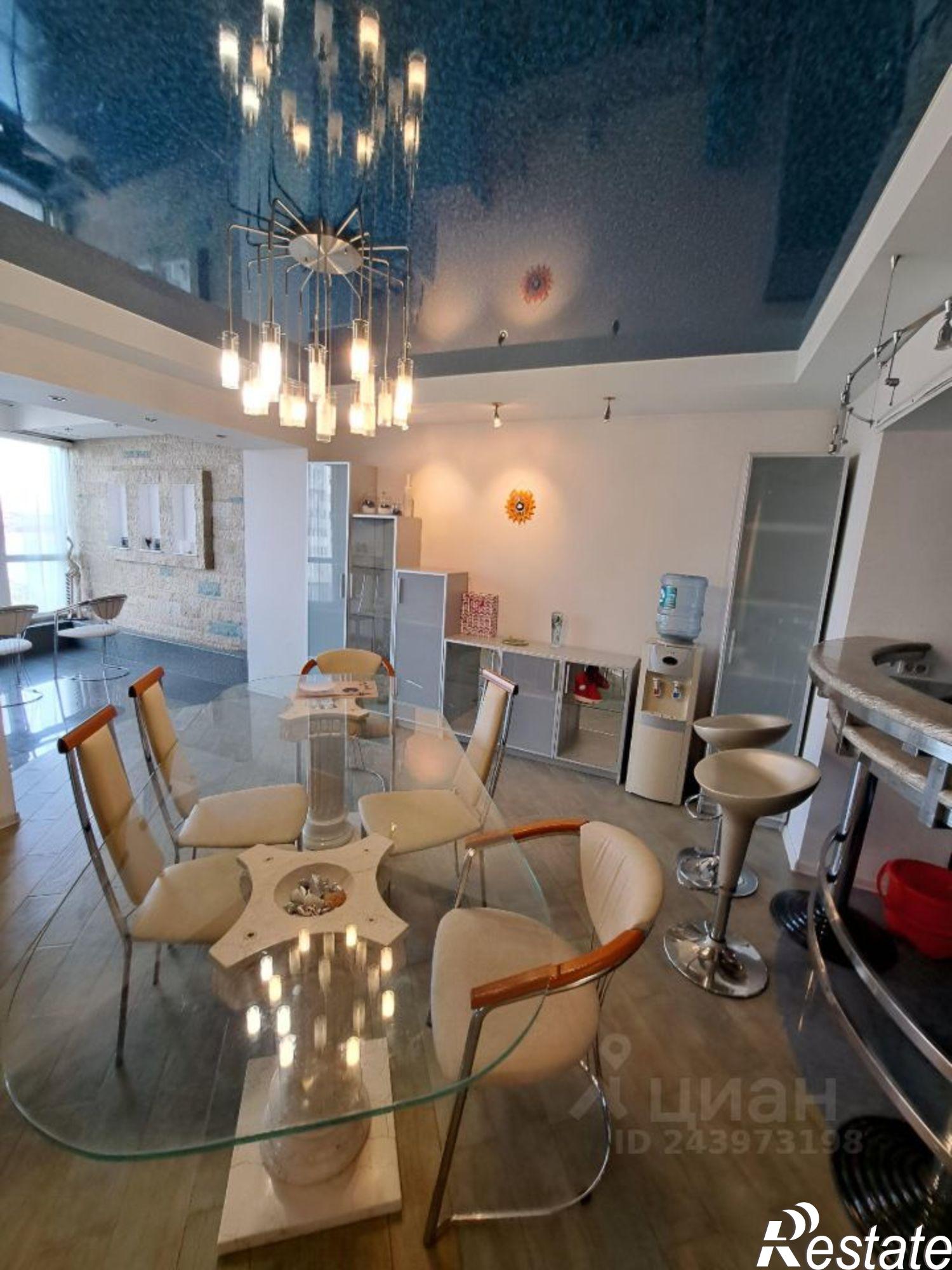 Сдать квартиру за 80 000 рублей на проспект Губернатора Анатолия Гужвина, 3