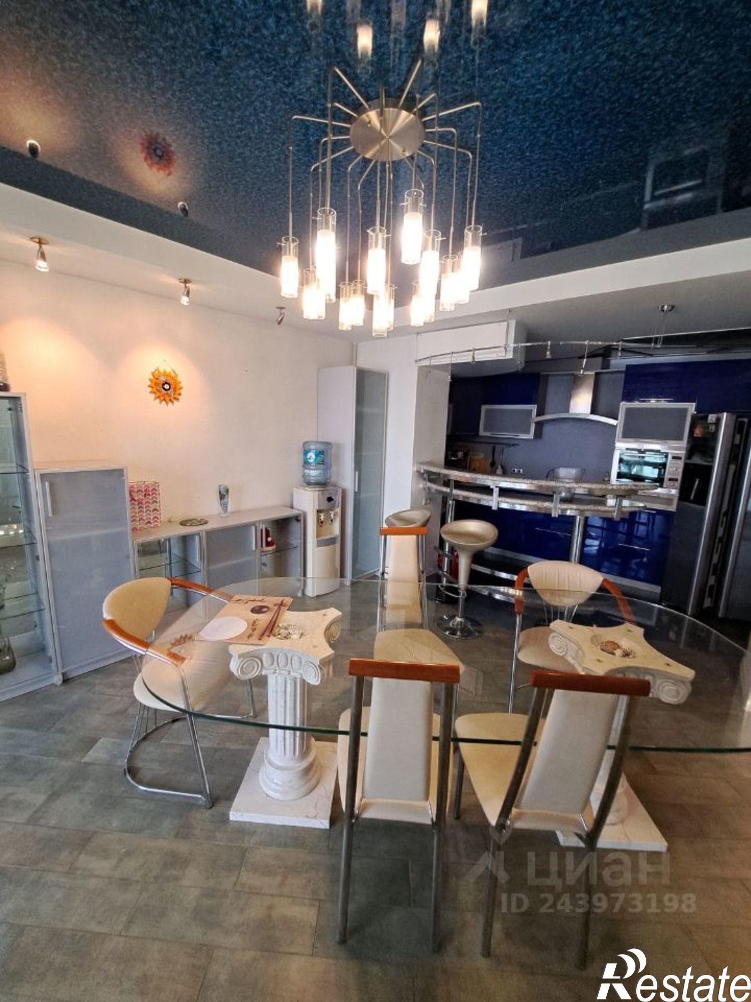 Сдать квартиру за 80 000 рублей на проспект Губернатора Анатолия Гужвина, 3