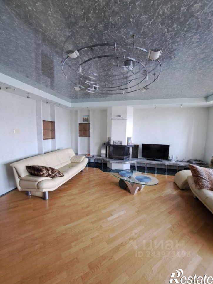 4-комн квартира проспект Губернатора Анатолия Гужвина, 3,  д. 3