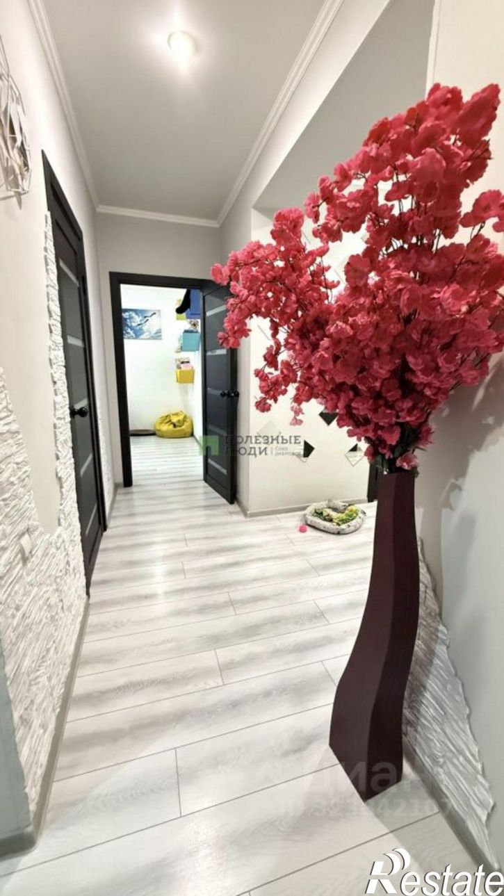 3-комн квартира улица Космонавтов, 18 к2,  д. 18 к2