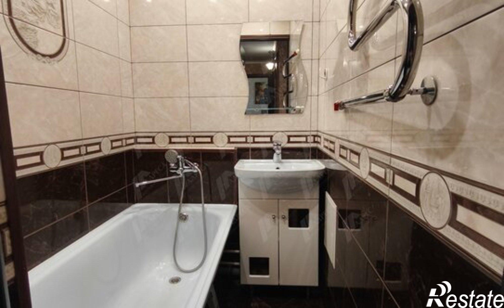 Купить квартиру за 4 200 000 рублей на ул Маркина, 104 1