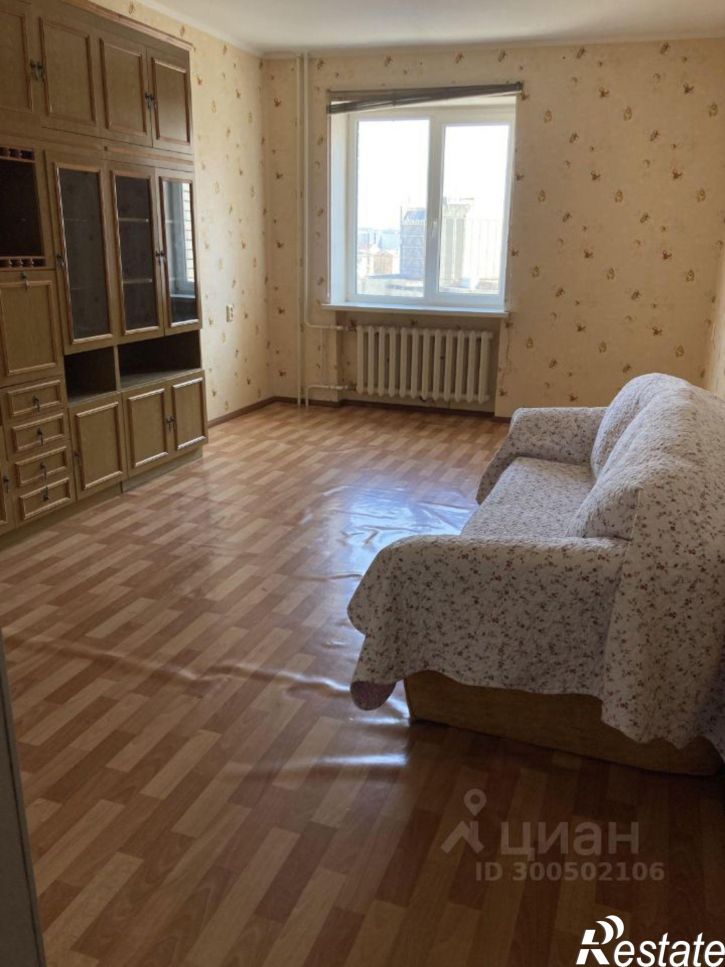 3-комн квартира улица Чугунова, 21,  д. 21