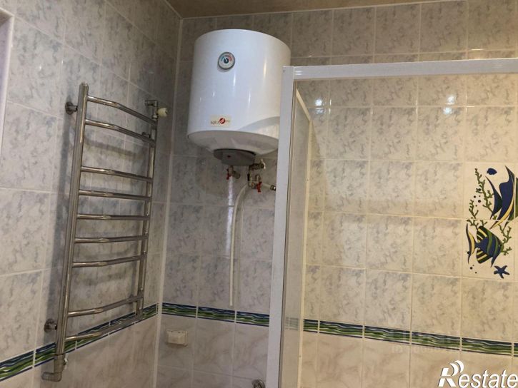 3-комн квартира улица Чугунова, 21,  д. 21