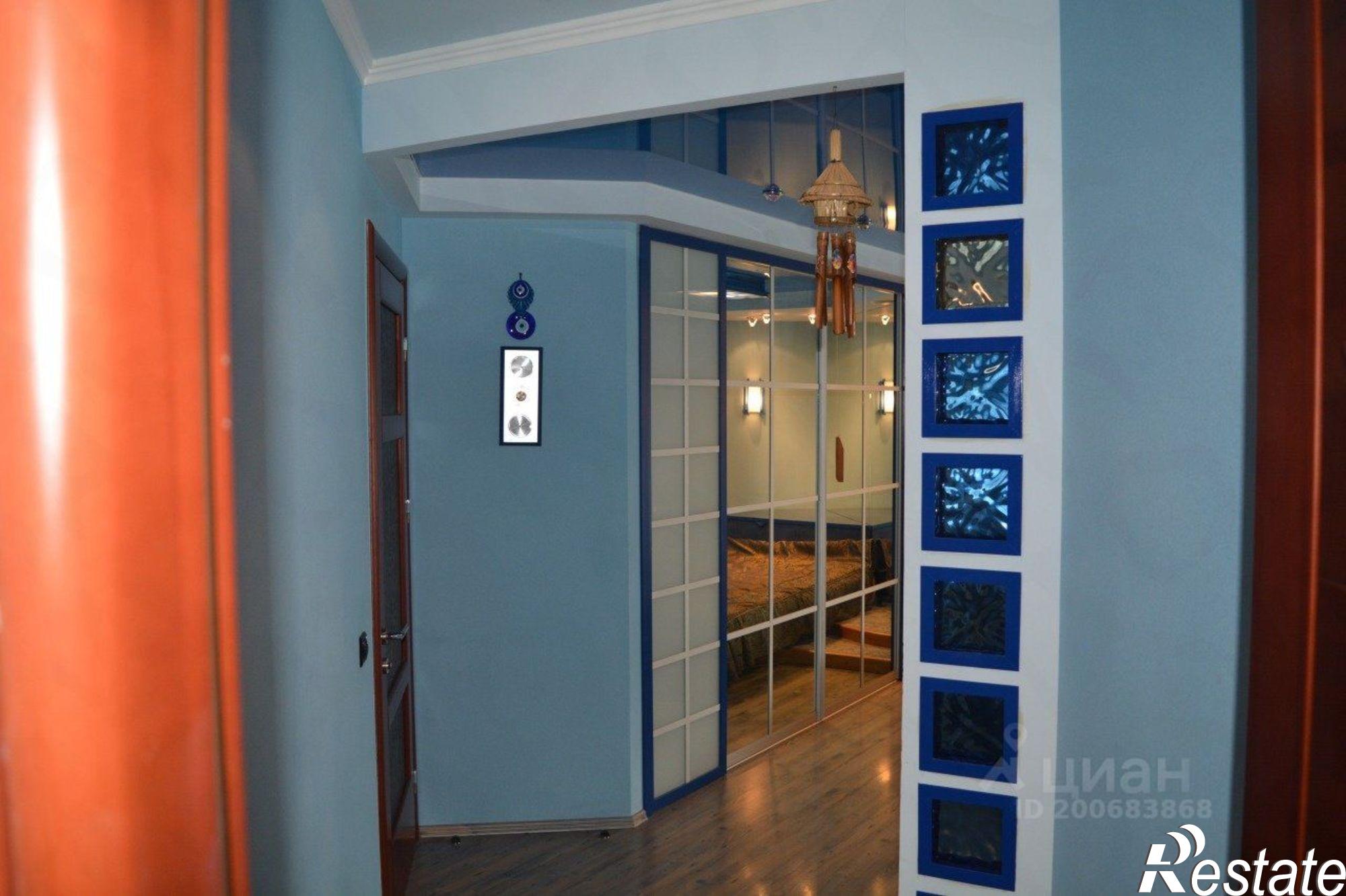 Сдать квартиру за 80 000 рублей на проспект Губернатора Анатолия Гужвина, 3